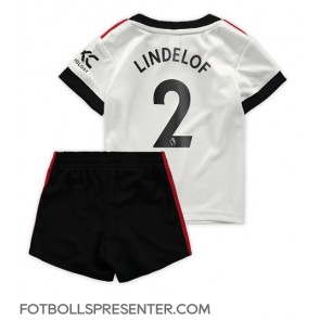 Manchester United Victor Lindelof #2 Bortatröja Barn 2022-23 Kortärmad (+ korta byxor)